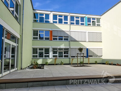 Foto des Albums: Innenhöfe von Jahnschule und Hort Regenbogenhaus sind neu