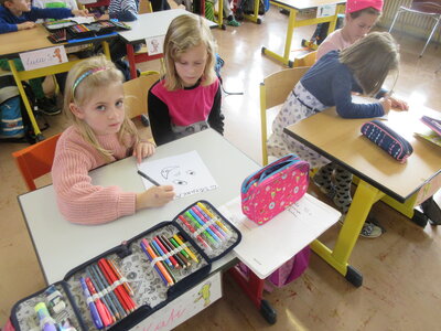 Foto des Albums: Begegnungen mit der Schule aus Eger: Wir basteln Drachen, lernen Farben und Zahlen (19. 10. 2022)