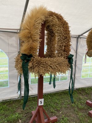 Erntekrone des Landfrauenverbandes Niederlausitz e.V.  (Bild vergr&ouml;&szlig;ern)