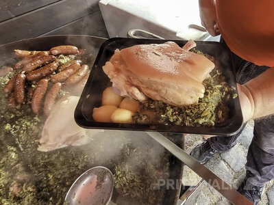 Foto des Albums: Kniepermarkt unter blauem Himmel