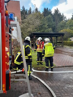 Foto des Albums: Carportbrand Zu den Gründen