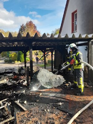 Foto des Albums: Carportbrand Zu den Gründen