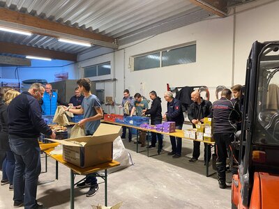 Foto des Albums: Matinstüten packen