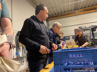 Foto des Albums: Matinstüten packen