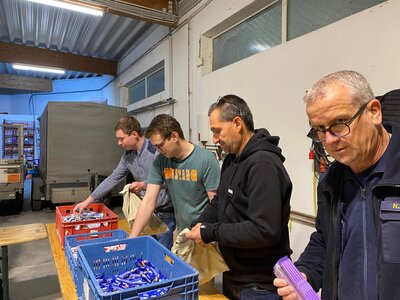 Foto des Albums: Matinstüten packen