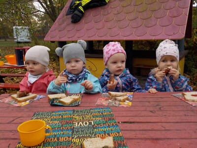 Köstlich, heute brauchen wir kein Mittag mehr.  (Bild vergrößern)