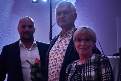 Mario Vales (Mitte) Ehrennadel  des Landes-Skiverbandes Brandenburg in  Silber  (Bild vergr&ouml;&szlig;ern)