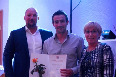 Torsten Geissler (Mitte) Ehrennadel  des LSVB in Bronze  (Bild vergr&ouml;&szlig;ern)