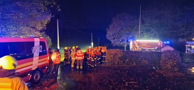 Foto des Albums: Jugendfeuerwehr besucht Rettungshunde