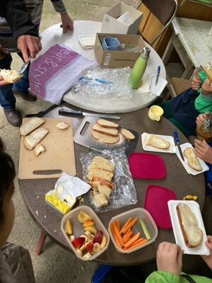 Foto des Albums: Klasse 3 macht einen Ausflug nach Gunzenweiler ins Bienenmuseum zu Anton Feiner