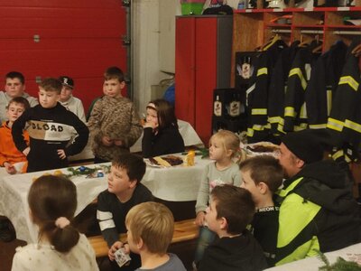 Foto des Albums: Weihnachtsfeier in der Feuerwehr Uenze
