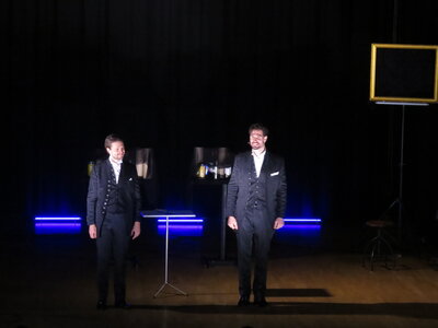 Foto des Albums: Golden Ace: Magier-Show