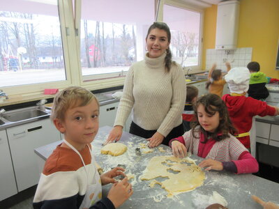 Foto des Albums: In der Weihnachtsbäckerei ... (02. 12. 2022)