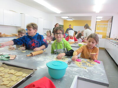 Foto des Albums: In der Weihnachtsbäckerei ... (02. 12. 2022)