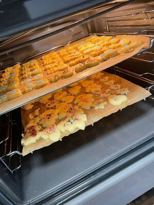Foto des Albums: Basteltag/Kekse backen 4.Klassen