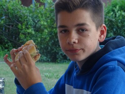 Foto des Albums: Teenie - Kochen: Burger machen