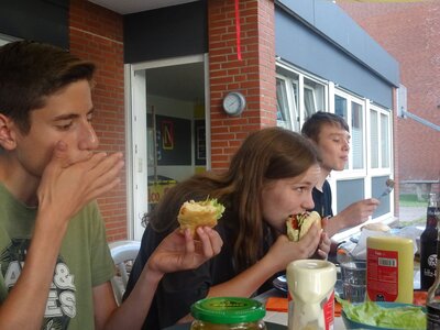Foto des Albums: Teenie - Kochen: Burger machen