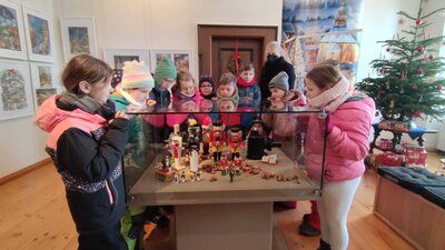 Foto des Albums: Wandertag Klasse 3 /Weihnachtstag in Posterstein