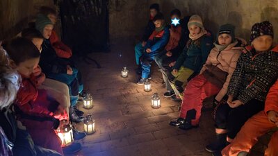Foto des Albums: Wandertag Klasse 3 /Weihnachtstag in Posterstein