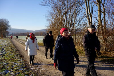 Rad-Wandergruppe in Aktion  (Bild vergr&ouml;&szlig;ern)