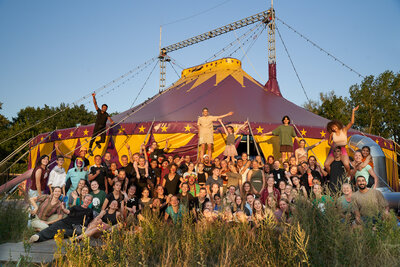 Foto des Albums: Bridges for Youth 2022