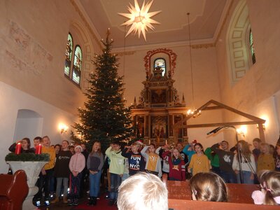Foto des Albums: Weihnachtsprogramm in der Kirche Oberottendorf