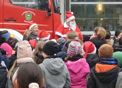 Foto des Albums: Der Weihnachtsmann in der Schule (21.12.2022)