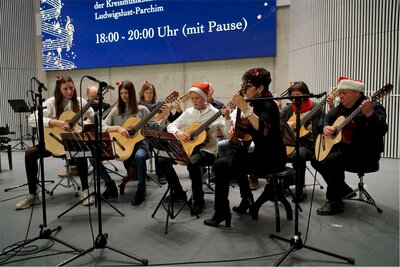 Foto des Albums: Großes Weihnachtskonzert