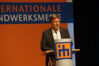Foto des Albums: Präsentation des Drechsler- und Holzspielzeugmacherhandwerks auf der IHM in München 2022