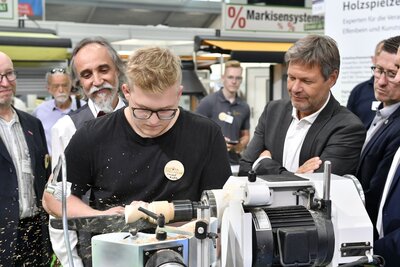 Foto des Albums: Präsentation des Drechsler- und Holzspielzeugmacherhandwerks auf der IHM in München 2022