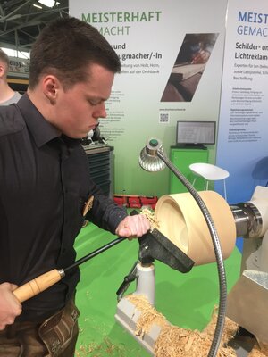 Foto des Albums: Präsentation des Drechsler- und Holzspielzeugmacherhandwerks auf der IHM in München 2022