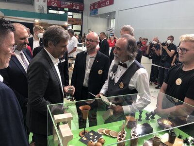 Foto des Albums: Präsentation des Drechsler- und Holzspielzeugmacherhandwerks auf der IHM in München 2022