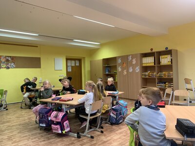 Foto des Albums: Die Länderinnen besuchen die Klasse 1a