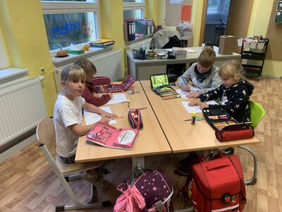 Foto des Albums: Die Länderinnen besuchen die Klasse 1a