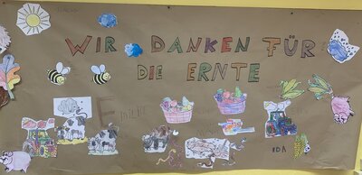 Foto des Albums: Die Länderinnen besuchen die Klasse 1a