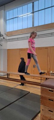 Foto des Albums: Die Turnhalle wird zum Abenteuerspielplatz für unsere Schülerinnen und Schüler