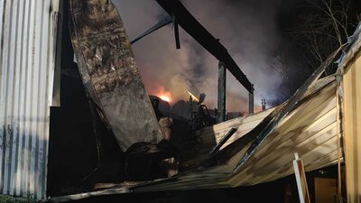 Foto des Albums: Brand 3 - Industriebrand Überlandhilfe Wehr (30.12.2022)