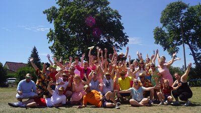 Karneval gibt&rsquo;s Kreuz und Quer - im Sommer auch als Open Air  (Bild vergr&ouml;&szlig;ern)