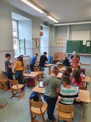 Grundschule  (Bild vergr&ouml;&szlig;ern)