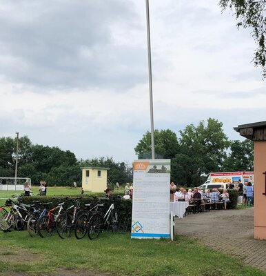 Hoym bewegt sich  (Bild vergr&ouml;&szlig;ern)