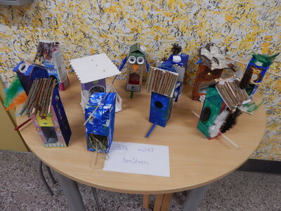 kreative Vogelh&auml;user Kl. 2b 
