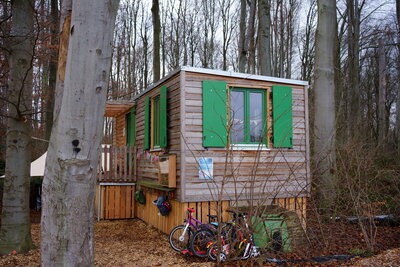 Waldkindergarten L&uuml;dersen  (Bild vergr&ouml;&szlig;ern)