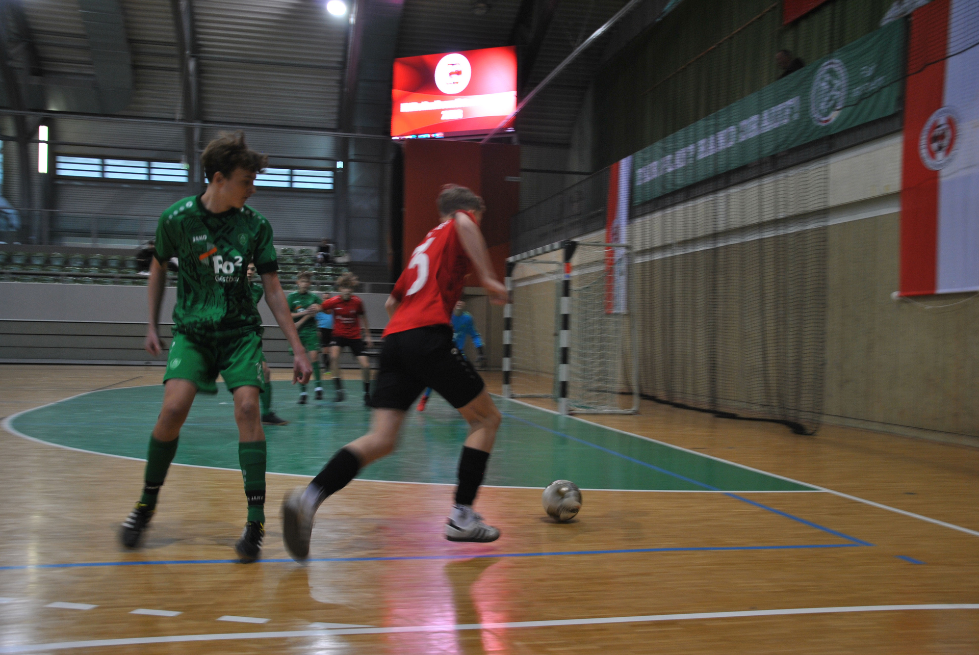 Bild: Der Ball rollt. Fotos (11): Magdanz