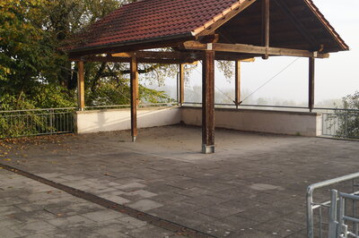 Terrasse  (Bild vergr&ouml;&szlig;ern)