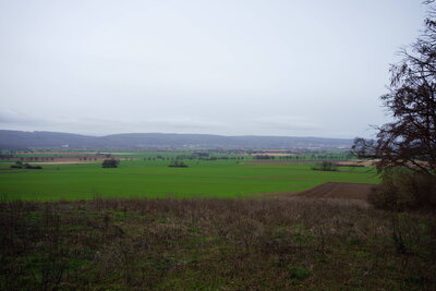 Diesiger Blick zum Deister  (Bild vergr&ouml;&szlig;ern)