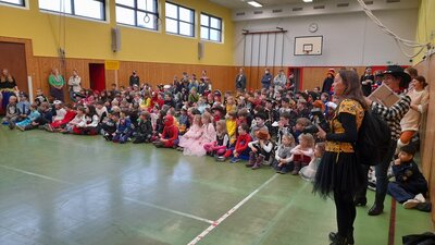 Foto des Albums: Fasching 2023 und Verabschiedung Frau Jordy
