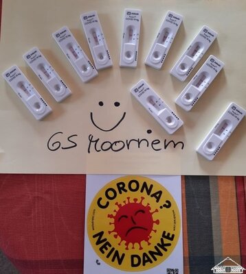Einmal w&ouml;chentlich werden alle Lehrerinnen und Betreuerinnen an der Schule getestet - nicht auf Schwangerschaft!!!  (Bild vergr&ouml;&szlig;ern)