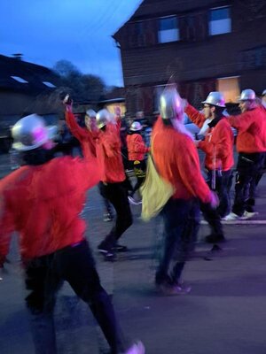 Die L&ouml;schzwerge in Aktion  (Bild vergr&ouml;&szlig;ern)