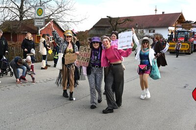 Foto des Albums: Rosenmontag 2023 - Fotos Werner Schachtner