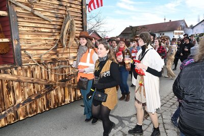 Foto des Albums: Rosenmontag 2023 - Fotos Werner Schachtner